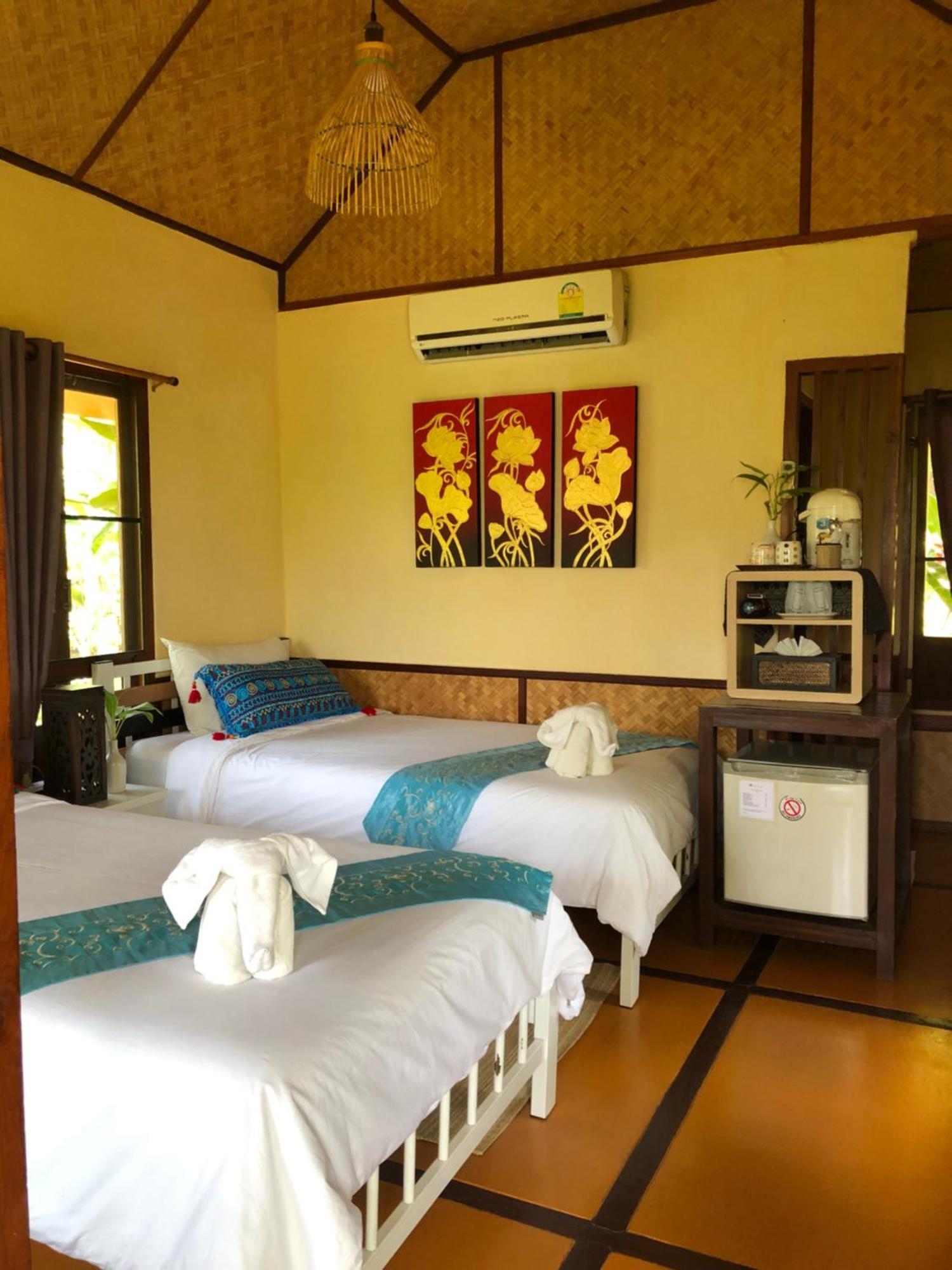 Pura Vida Pai Resort Exterior photo