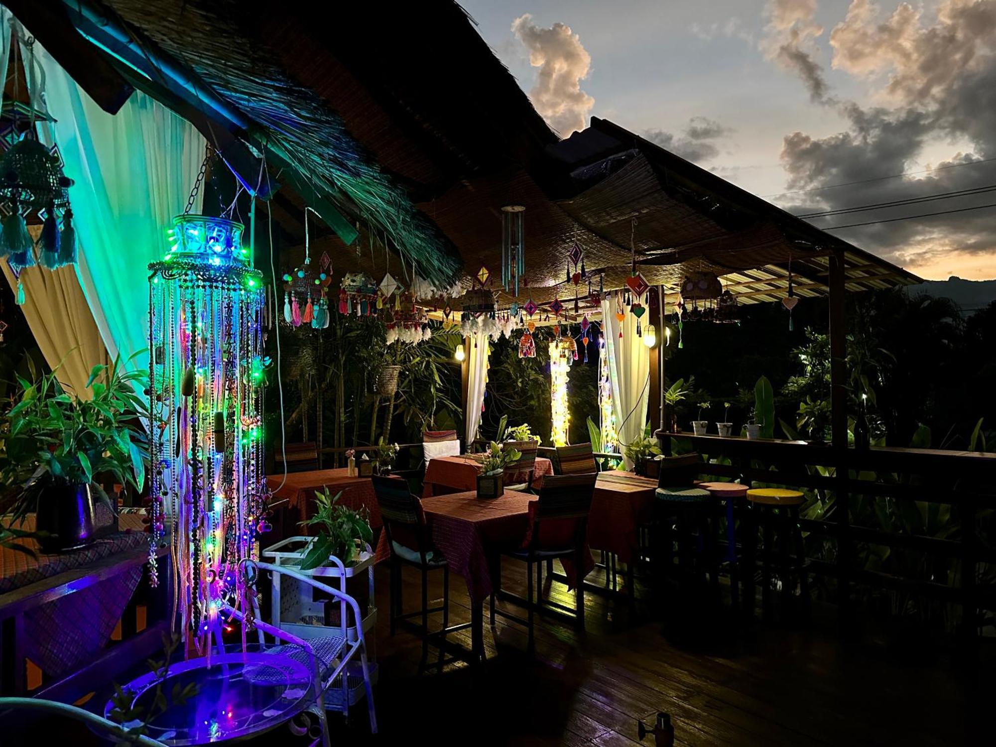 Pura Vida Pai Resort Exterior photo