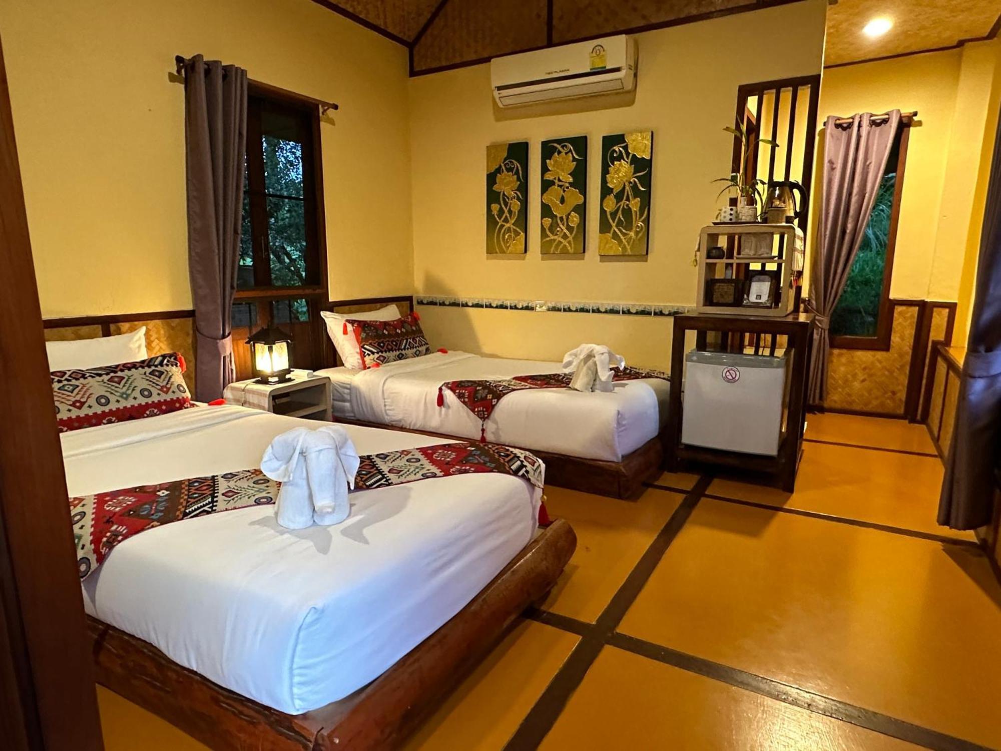 Pura Vida Pai Resort Exterior photo