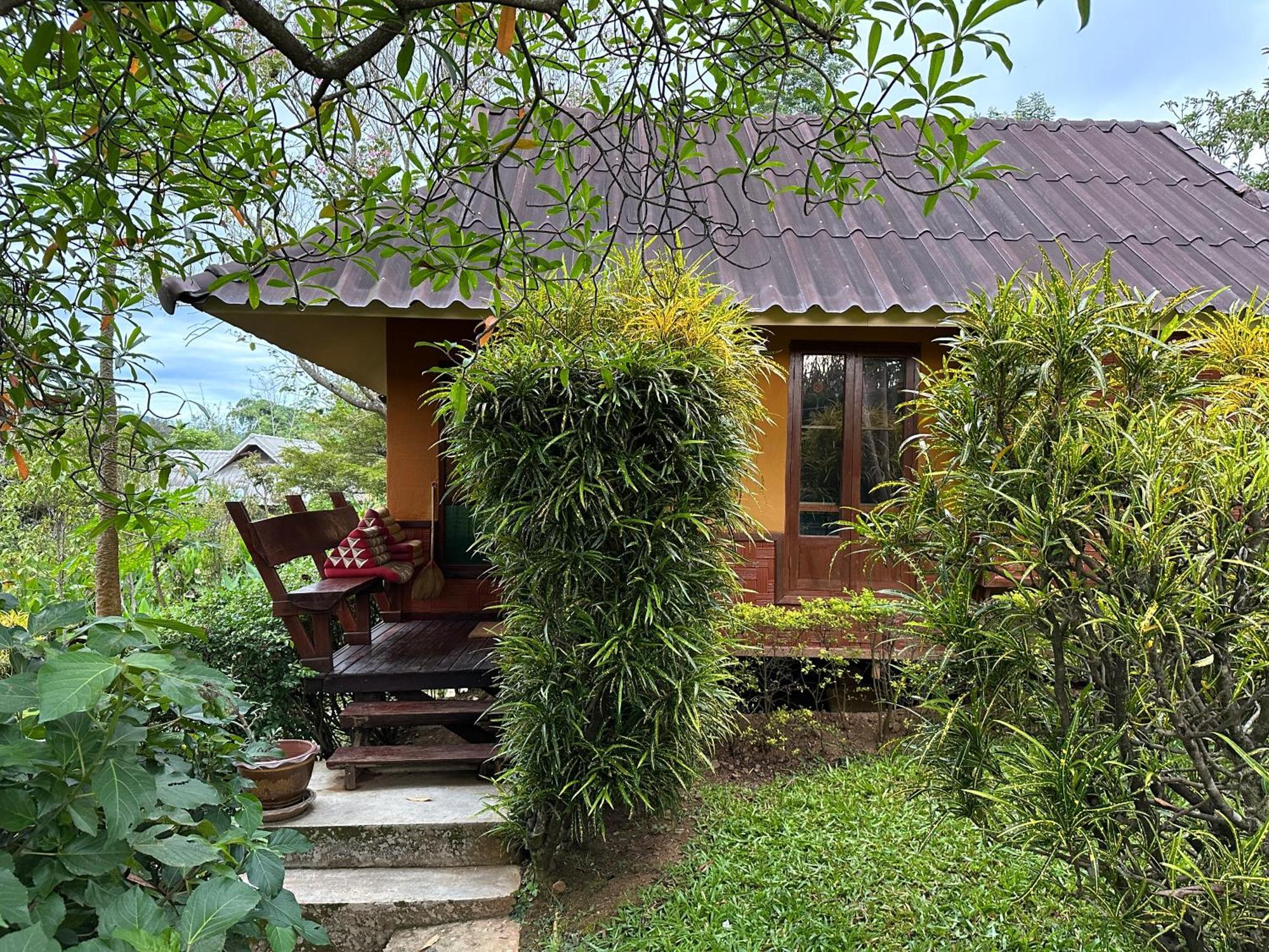 Pura Vida Pai Resort Exterior photo