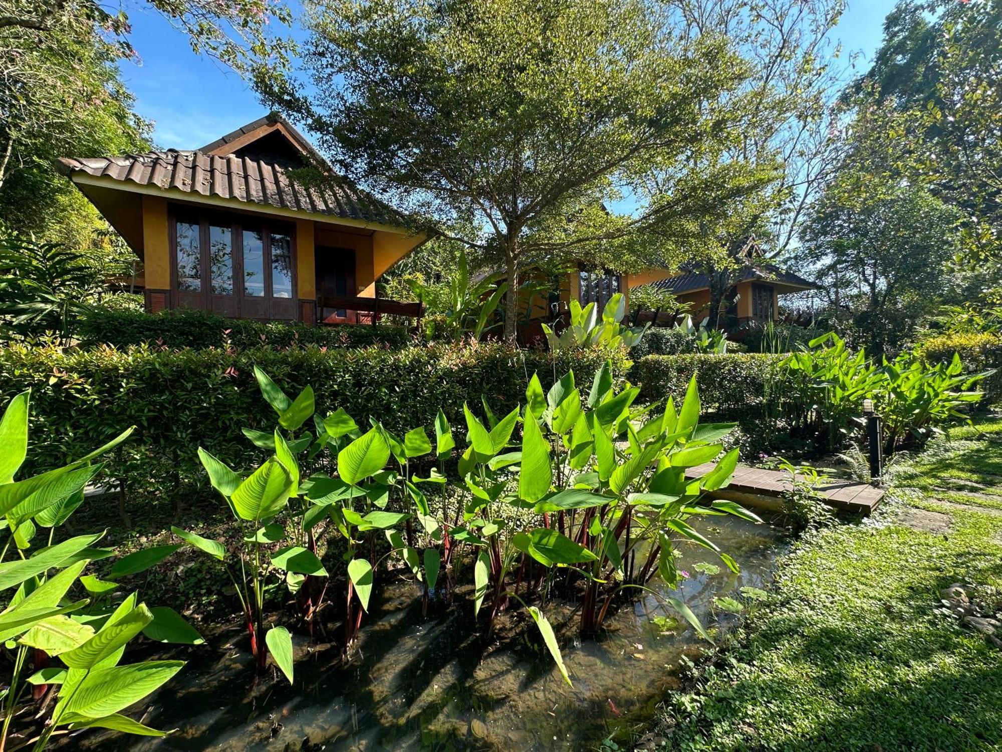 Pura Vida Pai Resort Exterior photo